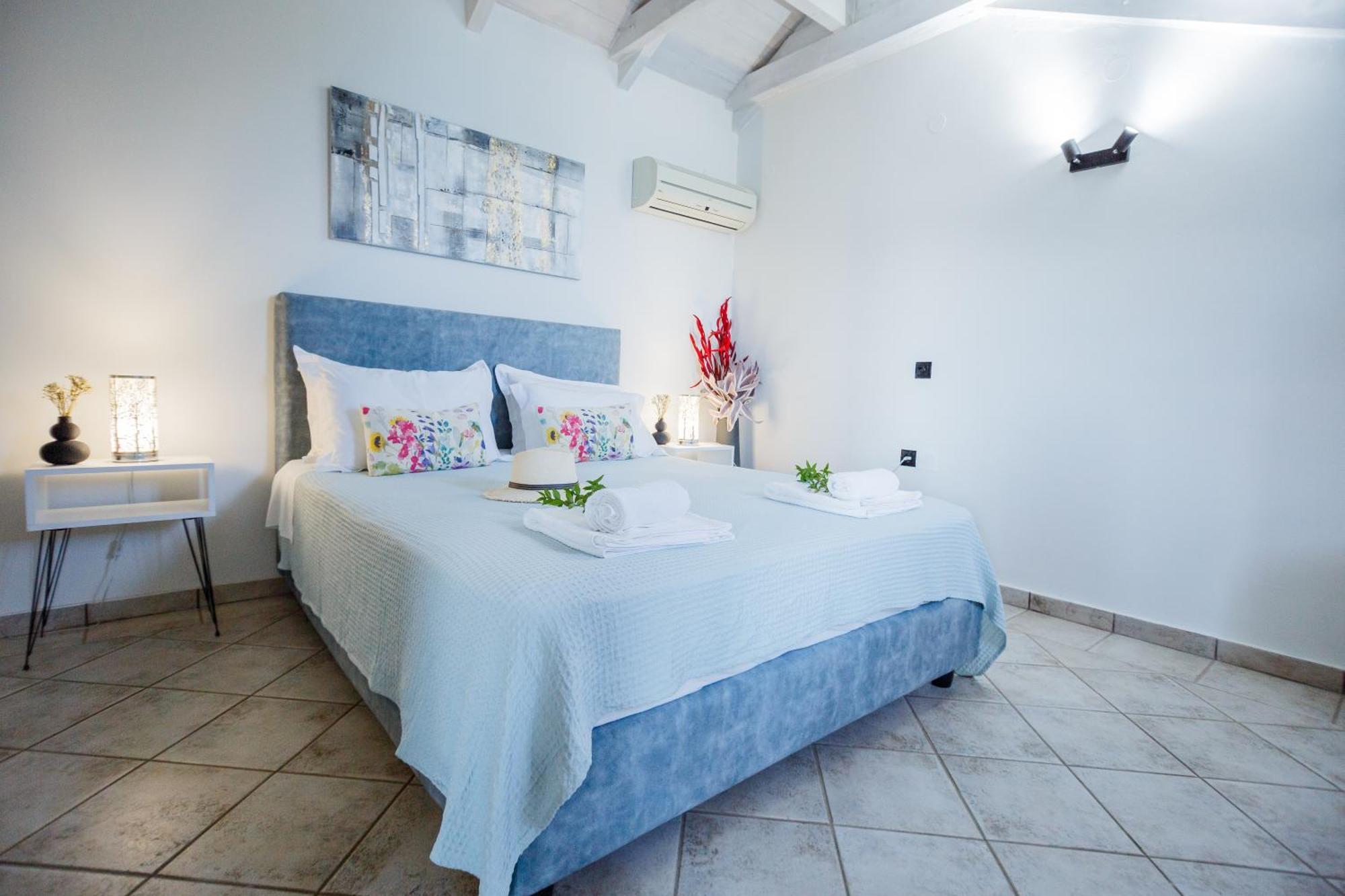 Tonias Houses - Thea House And Vrachos Attic Appartment Alykanas  Bagian luar foto