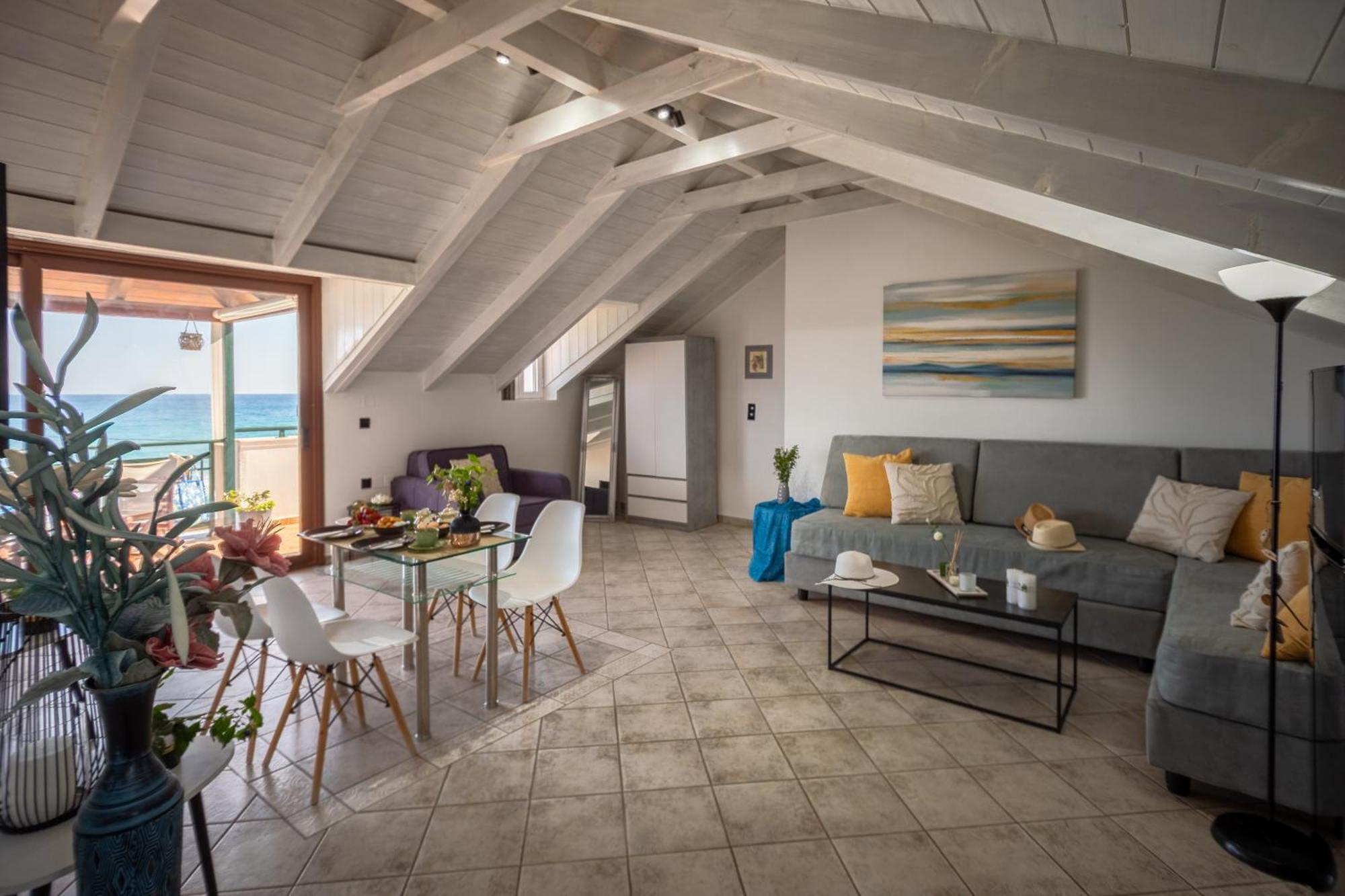 Tonias Houses - Thea House And Vrachos Attic Appartment Alykanas  Bagian luar foto