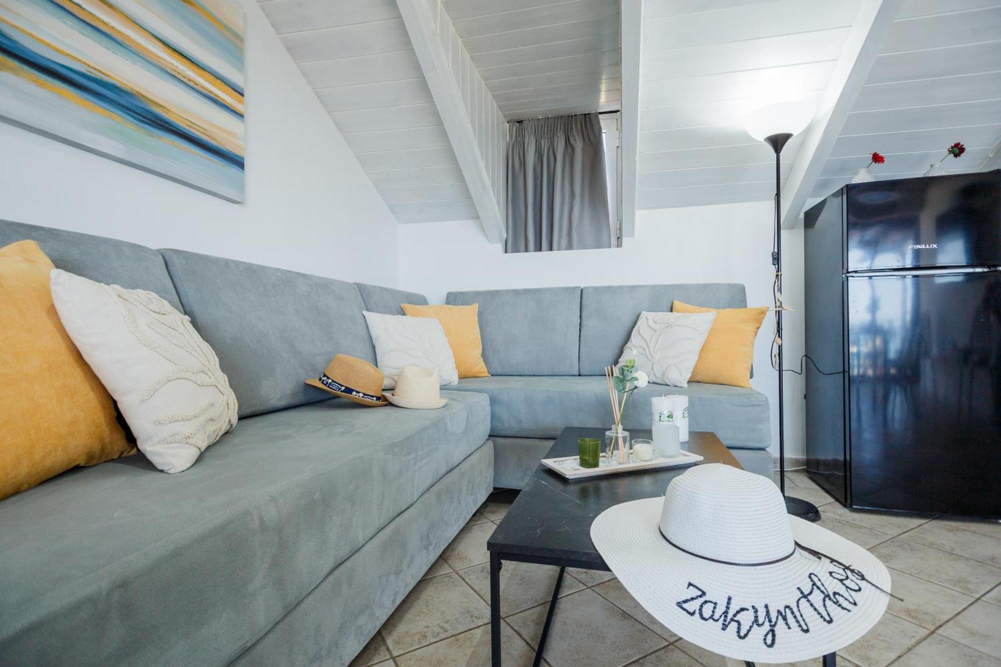 Tonias Houses - Thea House And Vrachos Attic Appartment Alykanas  Bagian luar foto
