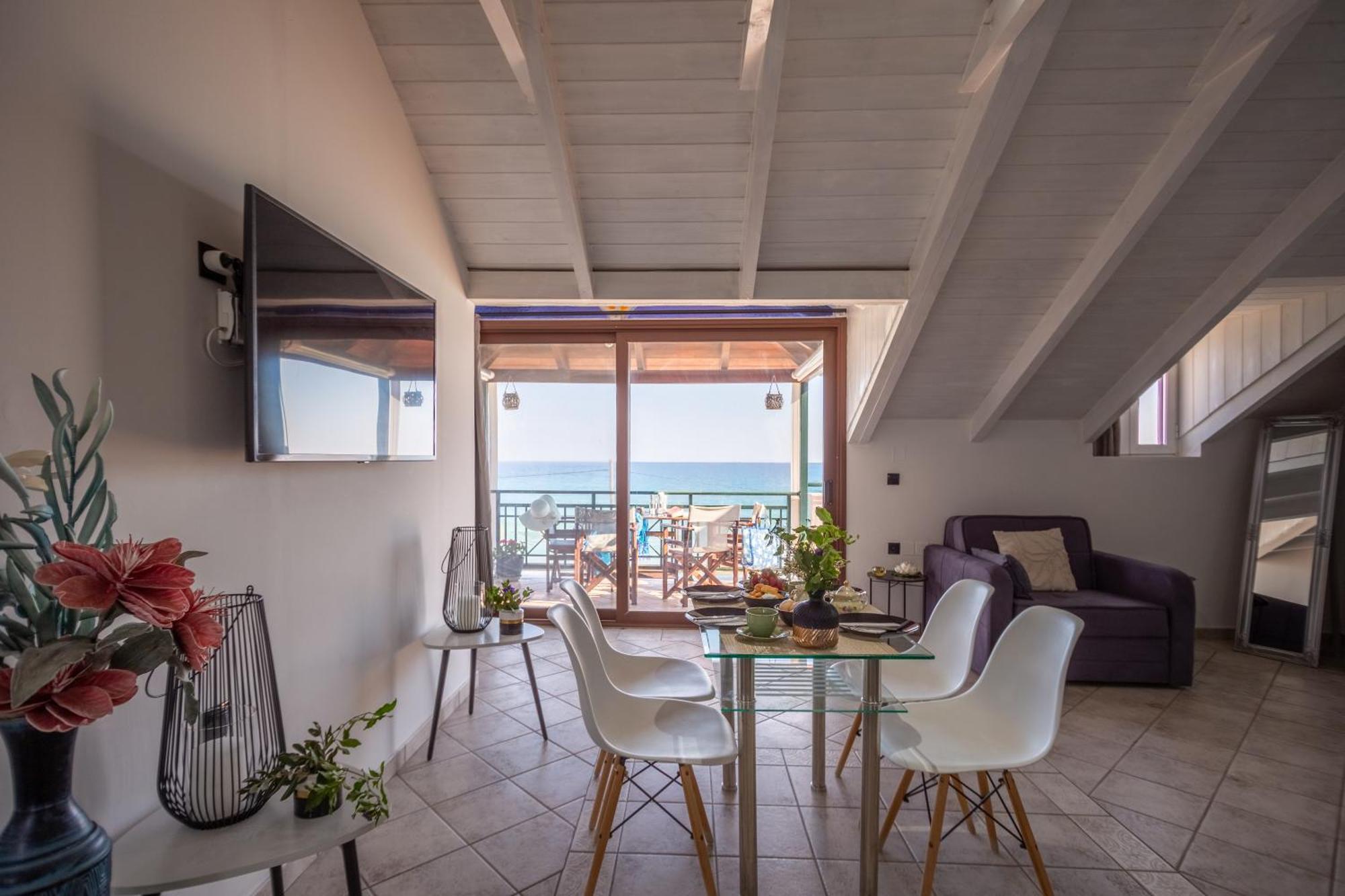 Tonias Houses - Thea House And Vrachos Attic Appartment Alykanas  Bagian luar foto